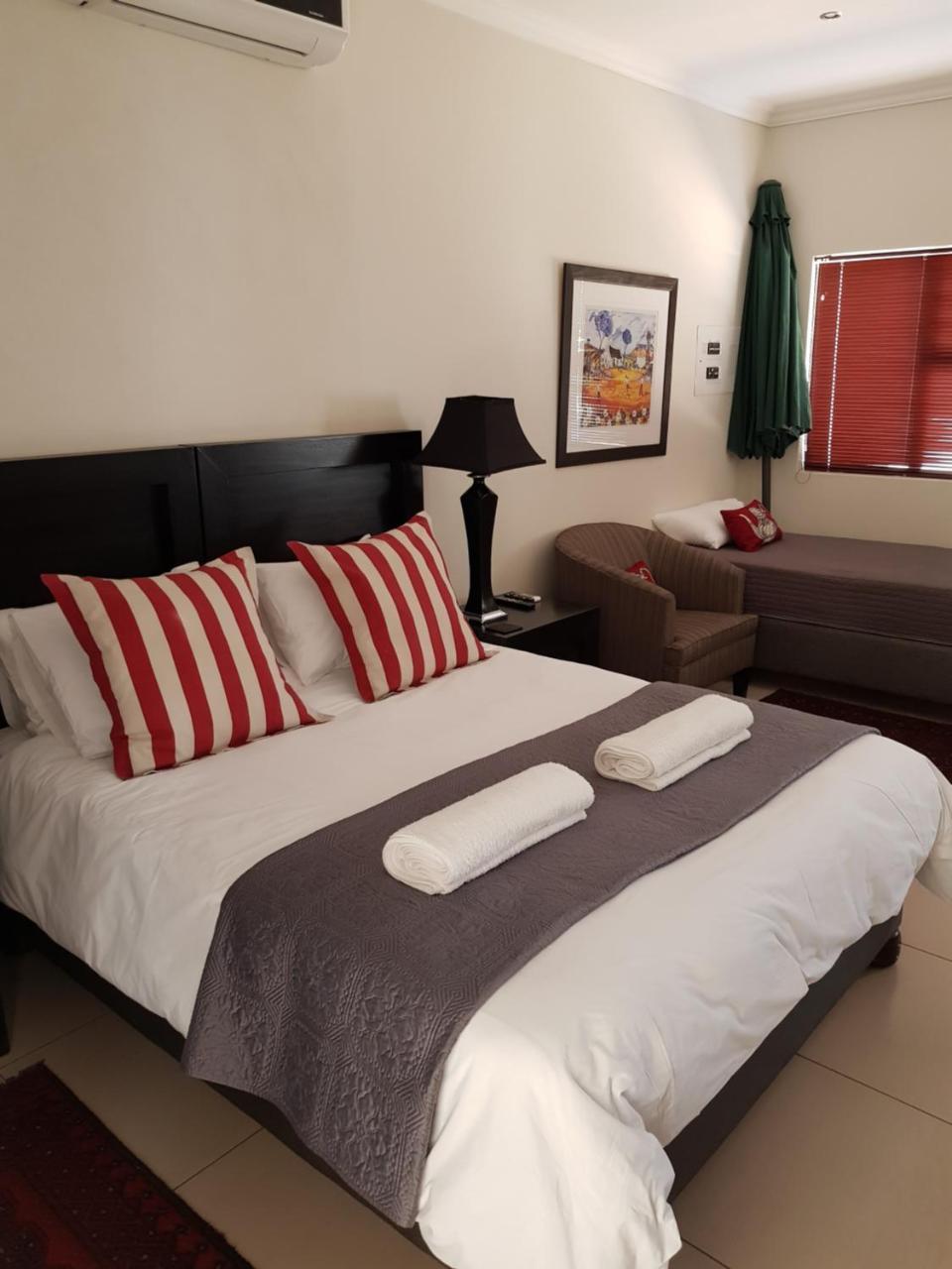 Presidensie Guest Rooms Потчефструм Екстериор снимка